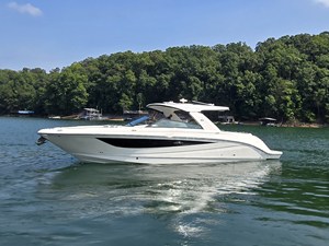 2027 Sea Ray SLX 400 54