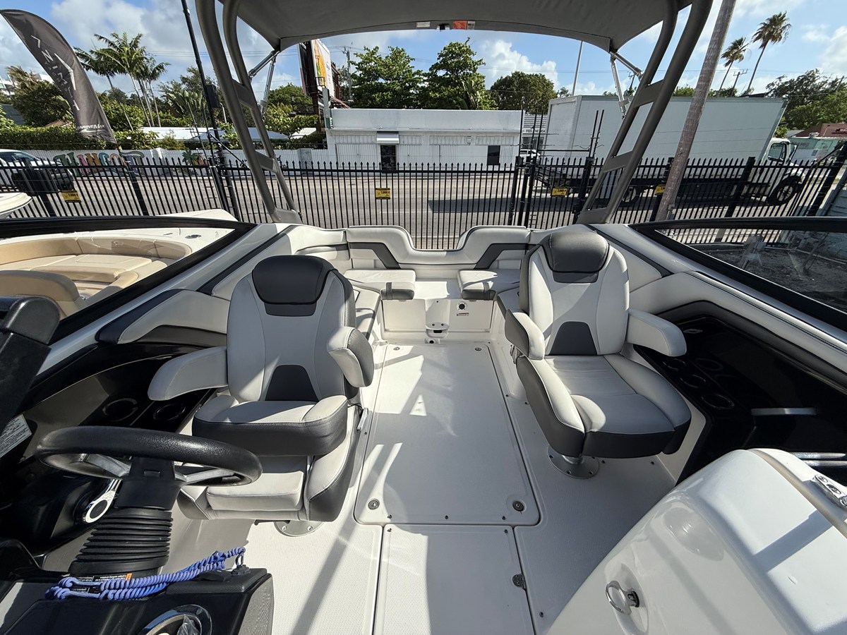 2019 Yamaha AR 240 15