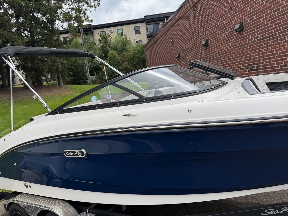 2025 Sea Ray 21 SPX 4