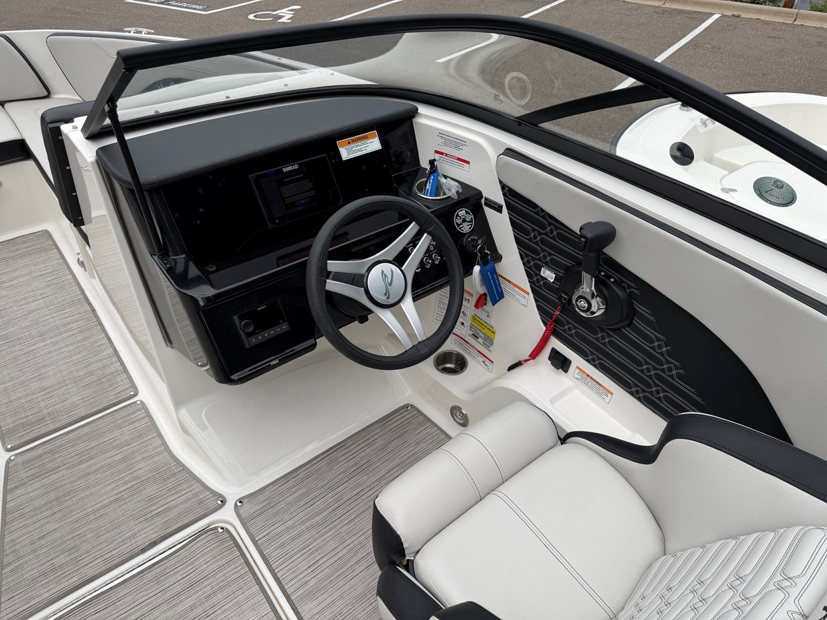 2025 Sea Ray 21 SPX 15