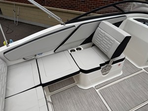 2025 Sea Ray 21 SPX 12