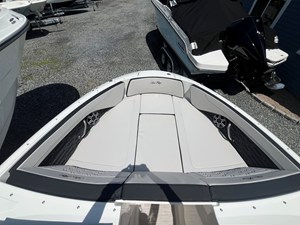 Sea Ray SPX 210 Outboard 13 2026 Sea Ray SPX 210 Outboard 14