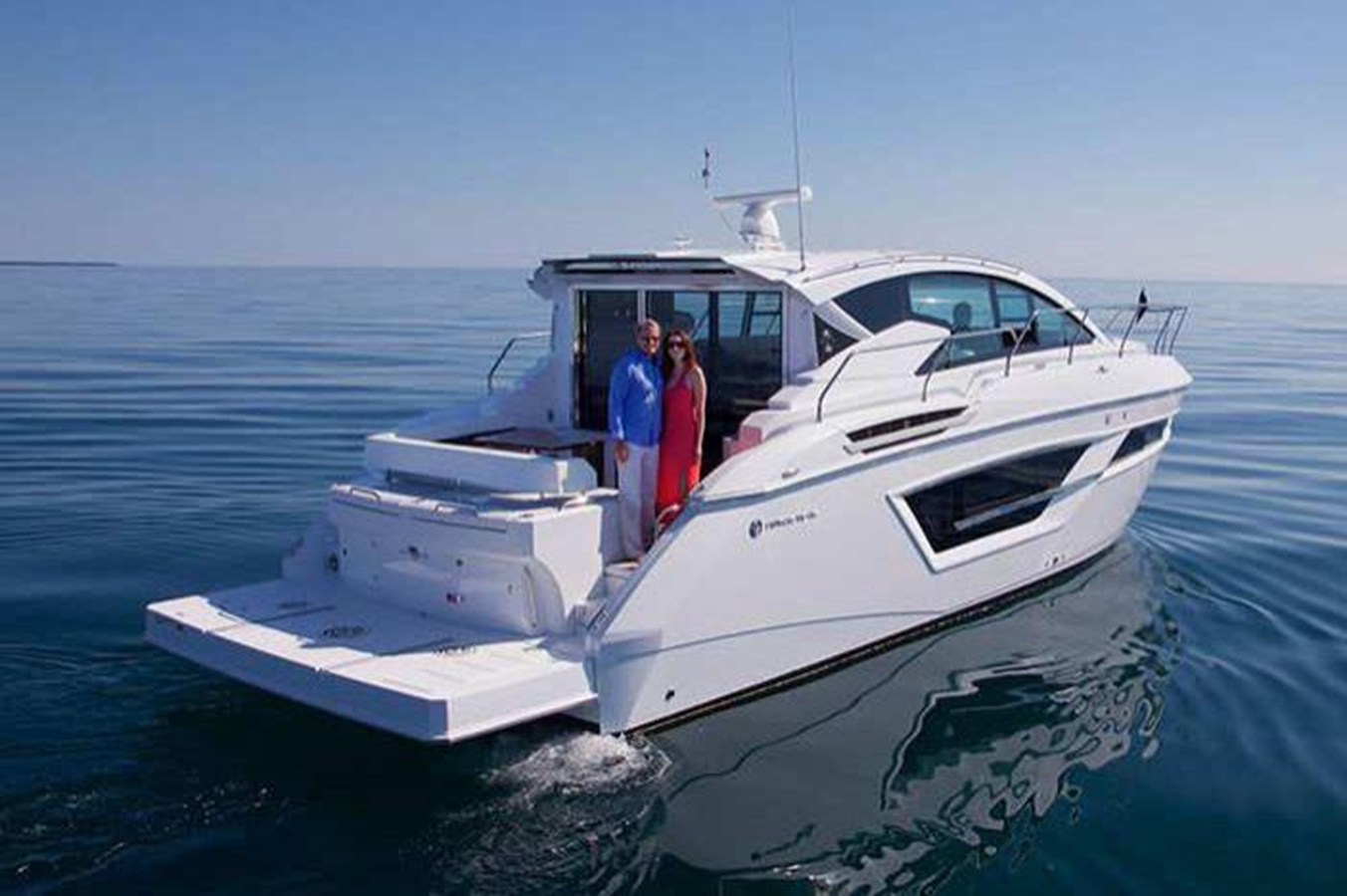 2027 Cruisers Yachts 46 Cantius 3