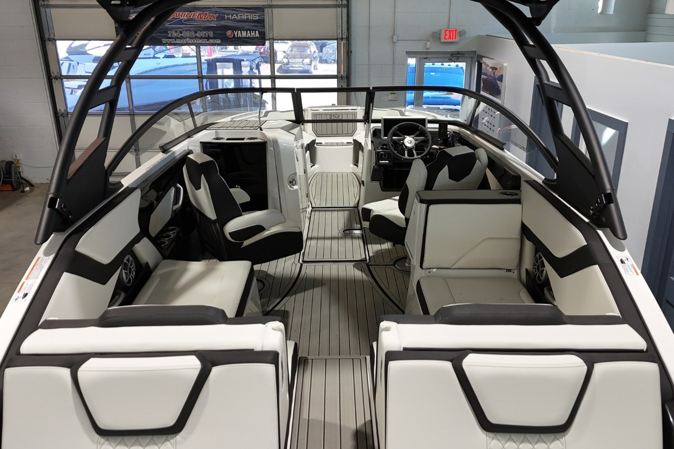 2026 Yamaha 252SE 16
