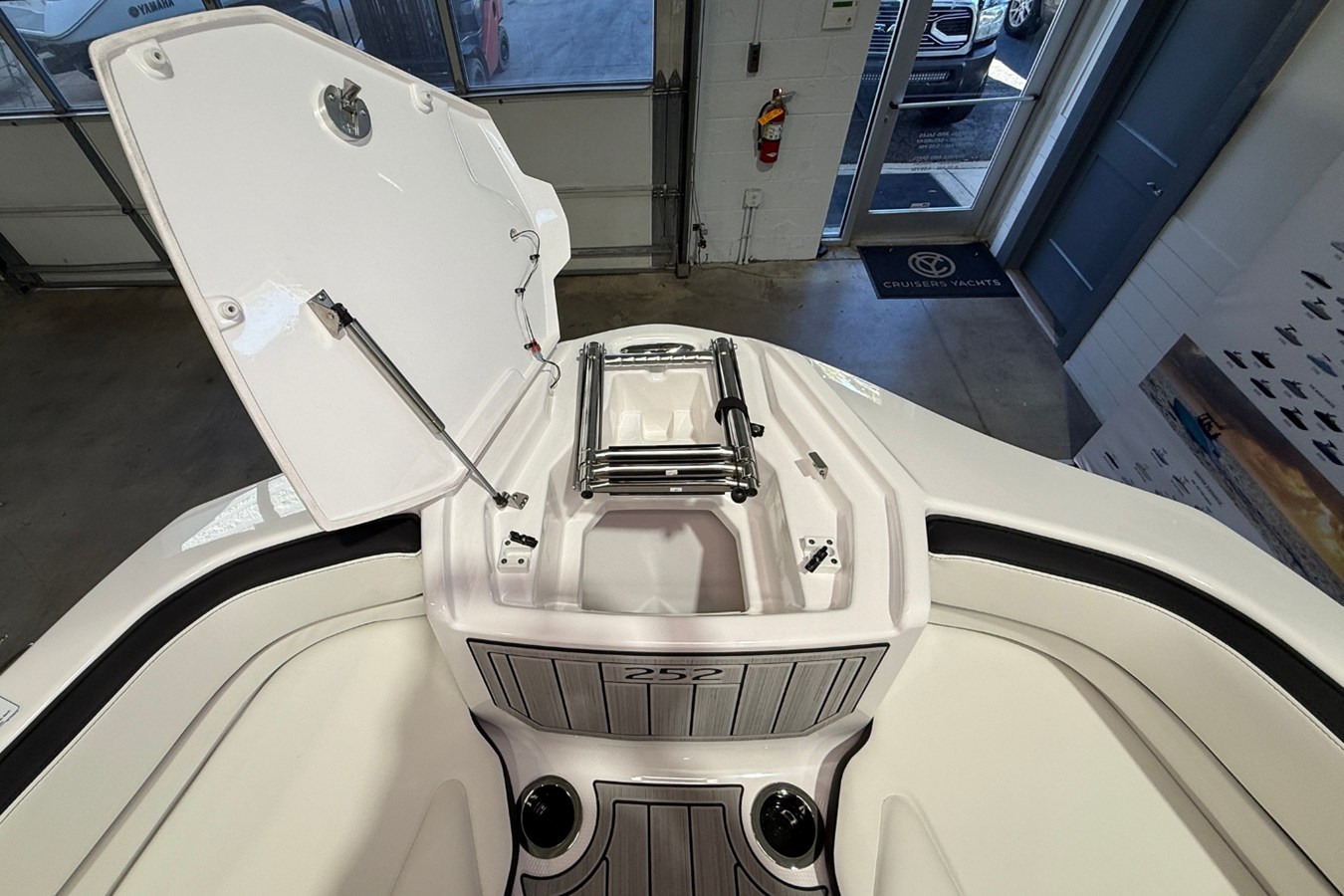 2026 Yamaha 252SE 28