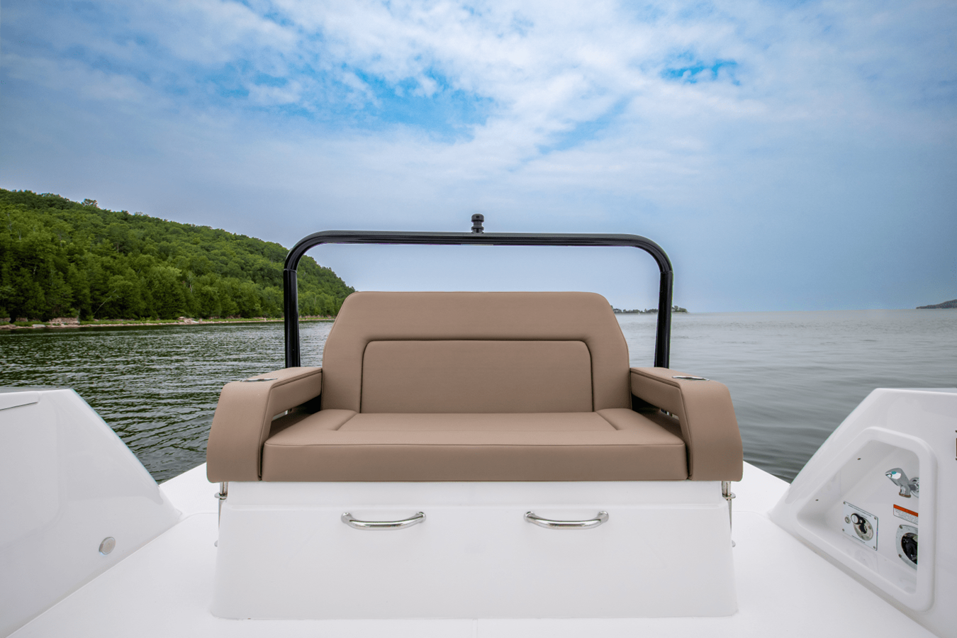 2027 Cruisers Yachts 38 VTR EC 10
