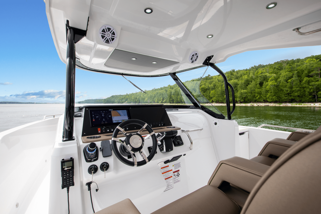 2027 Cruisers Yachts 38 VTR EC 16