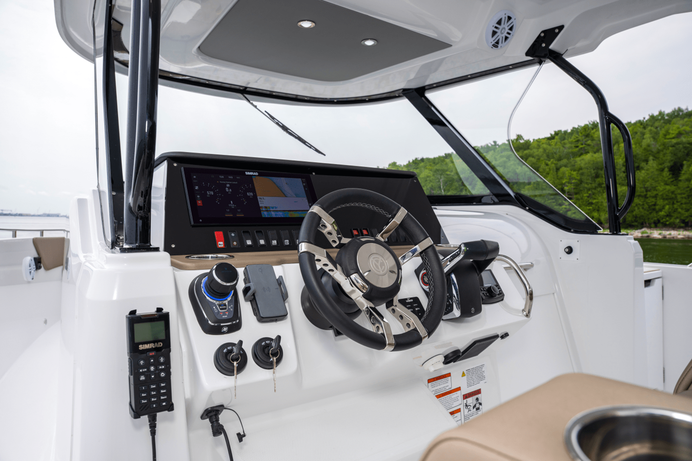 2027 Cruisers Yachts 38 VTR EC 18