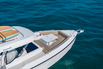 2027 Cruisers Yachts 38 VTR EC 27