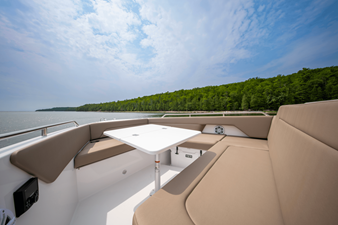 2027 Cruisers Yachts 38 VTR EC 29