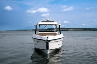 2027 Cruisers Yachts 38 VTR EC 35