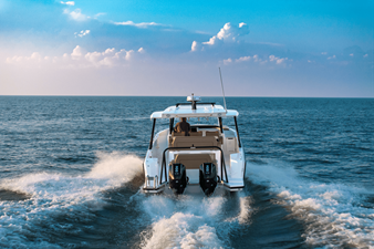 2027 Cruisers Yachts 38 VTR EC 39
