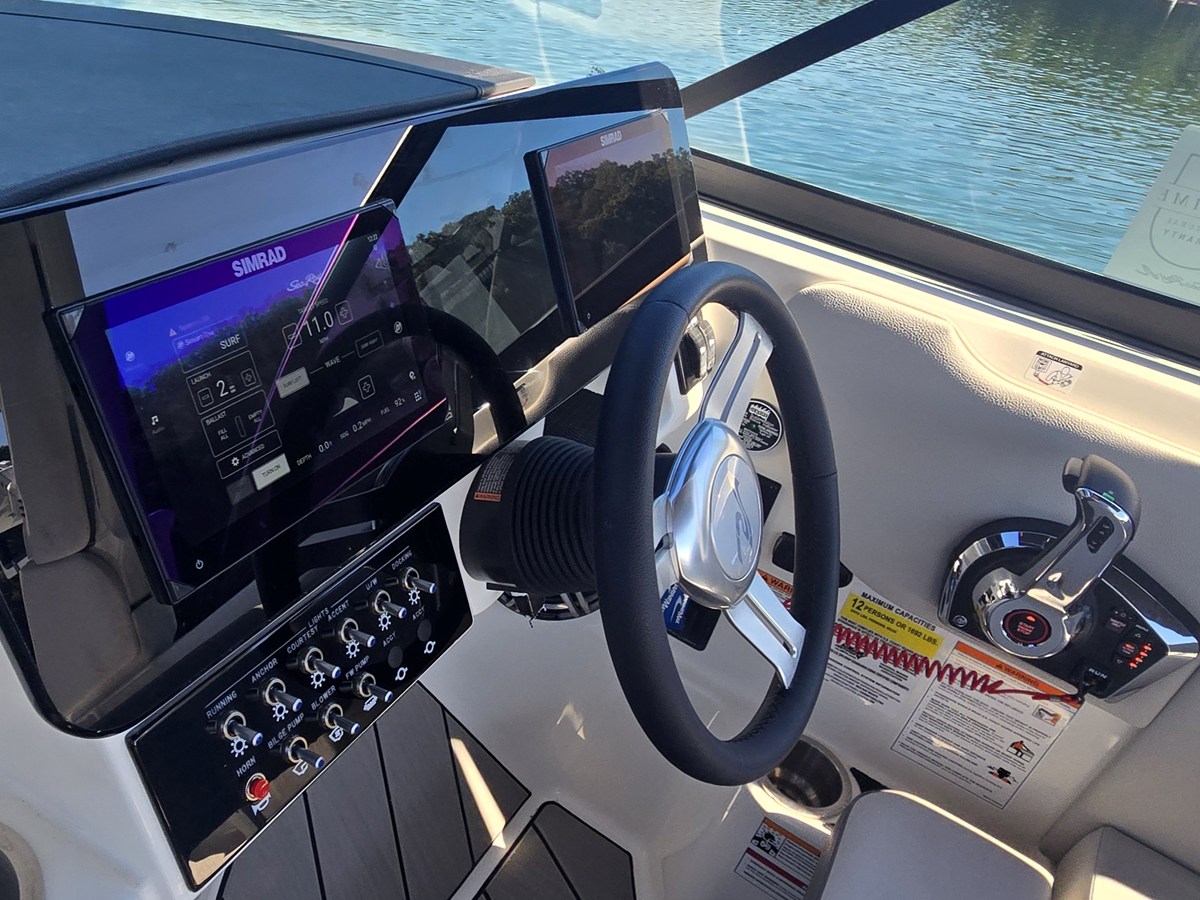 2027 Sea Ray SDX 250 Surf 21