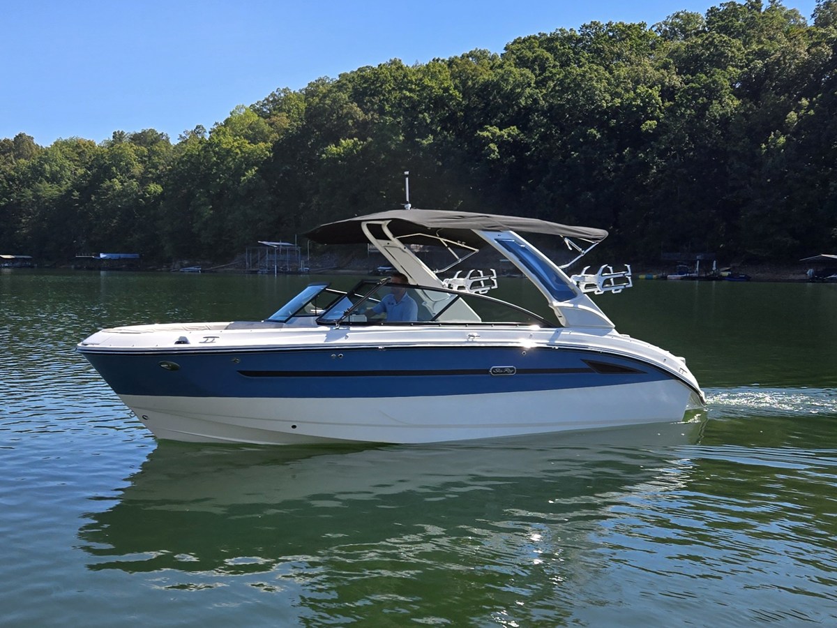 2027 Sea Ray SDX 250 Surf 43