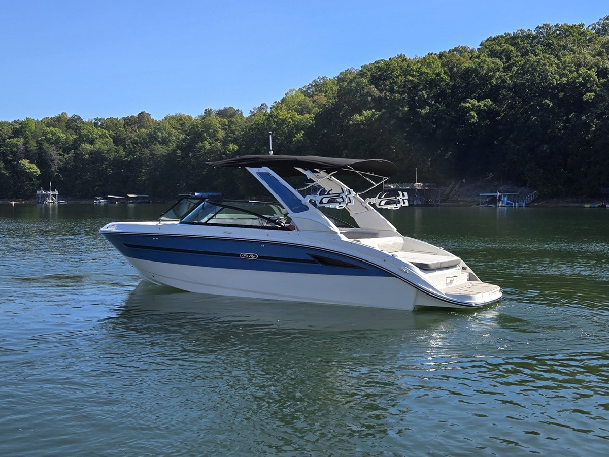 2027 Sea Ray SDX 250 Surf 45