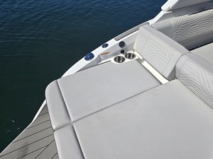 2027 Sea Ray SDX 250 Surf 11