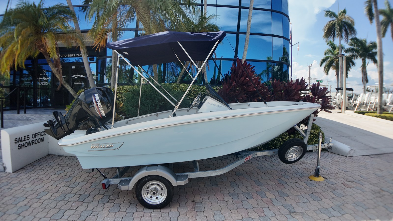 2027 Boston Whaler 130 Super Sport 2