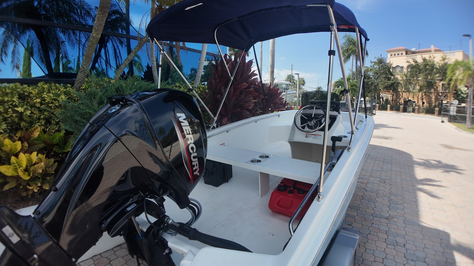 2027 Boston Whaler 130 Super Sport 7