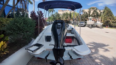 Boston Whaler 130 Super Sport 5 2027 Boston Whaler 130 Super Sport 6