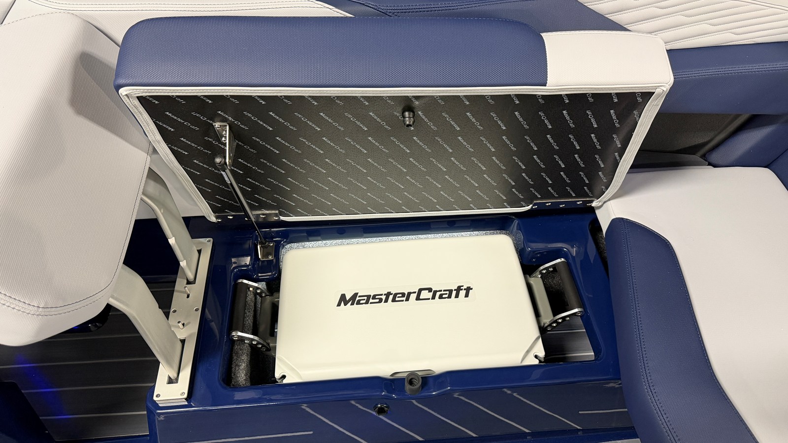 2027 Mastercraft X23 30