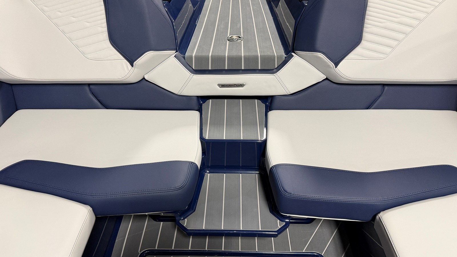 2027 Mastercraft X23 37