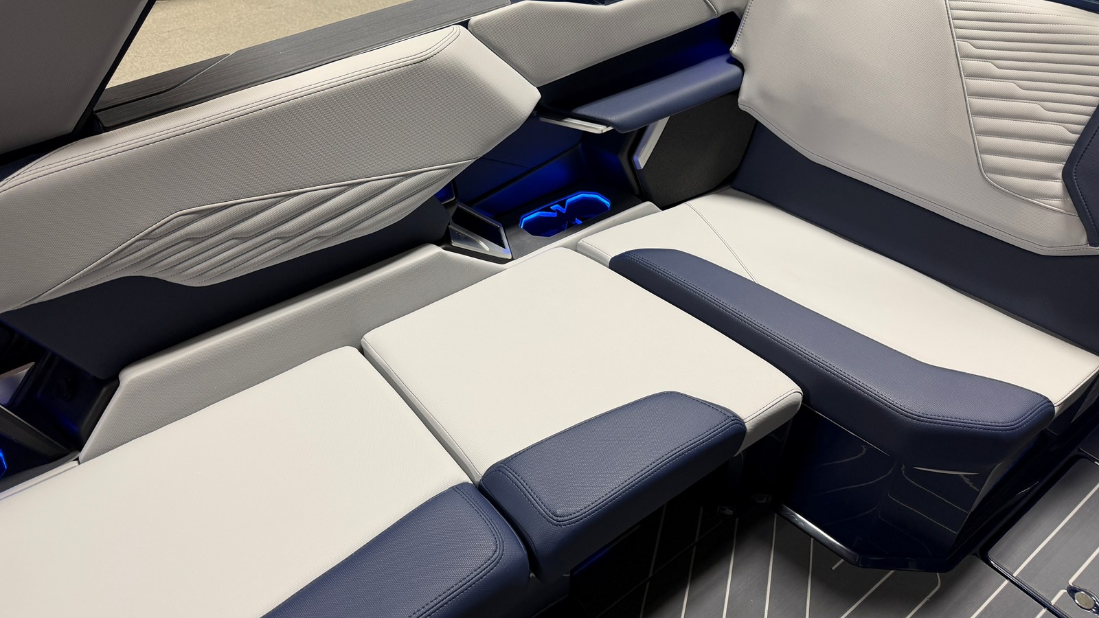 2027 Mastercraft X23 44