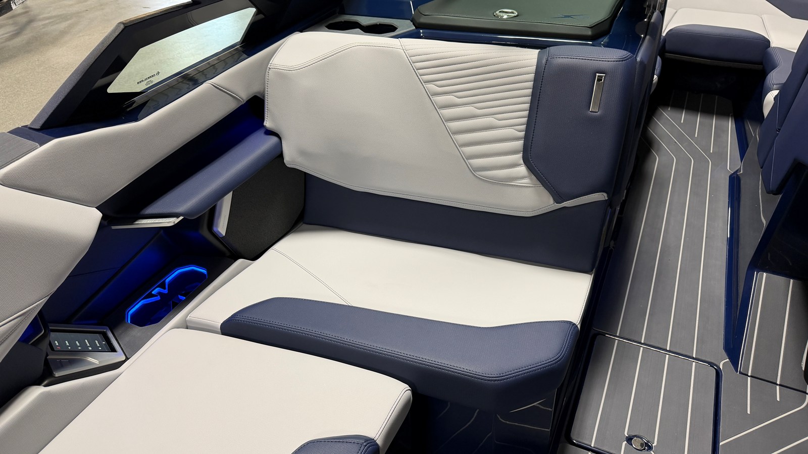 2027 Mastercraft X23 52