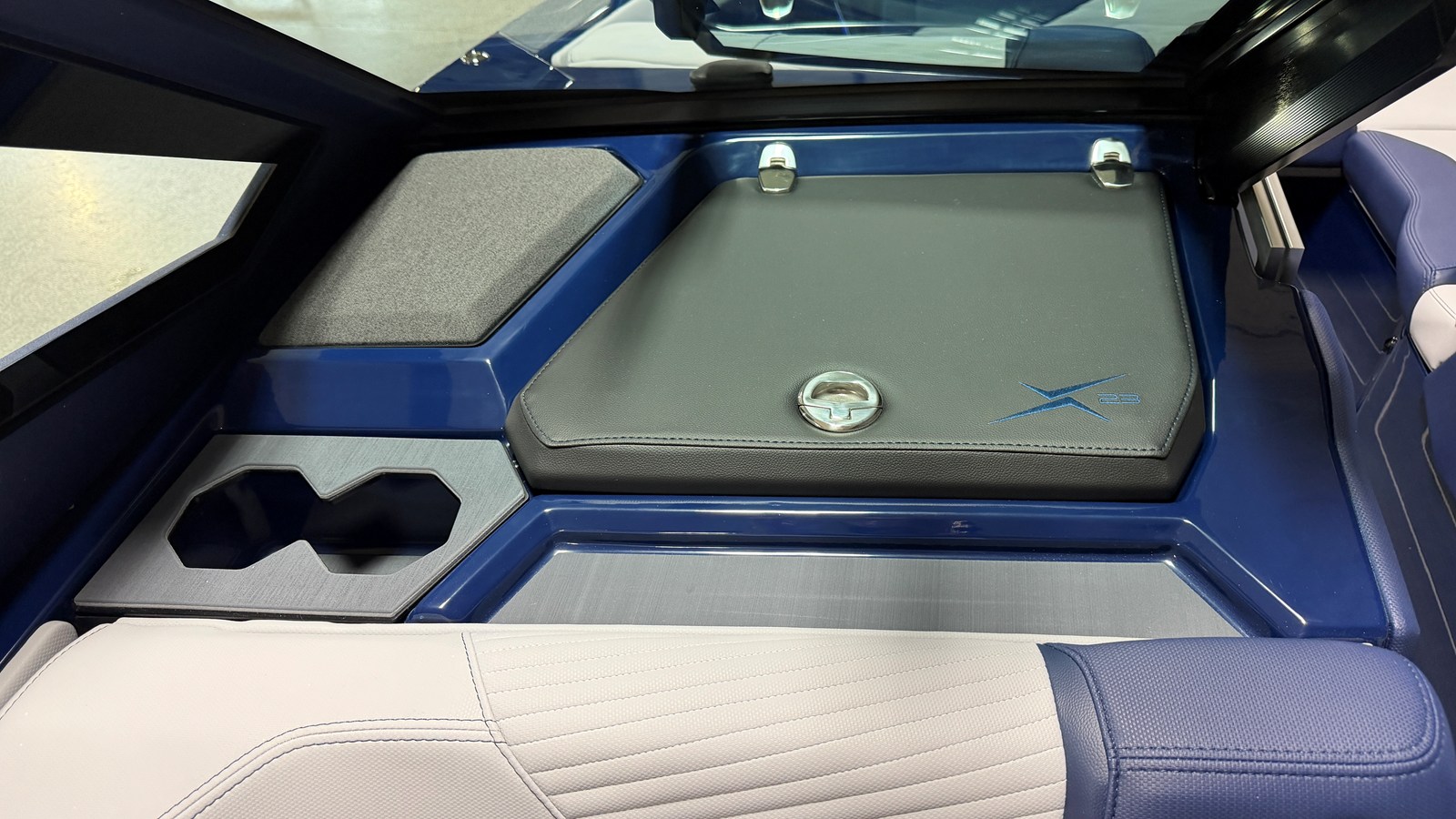 2027 Mastercraft X23 57