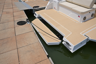 Cruisers Yachts 38 GLS 9 2026 Cruisers Yachts 38 GLS 10