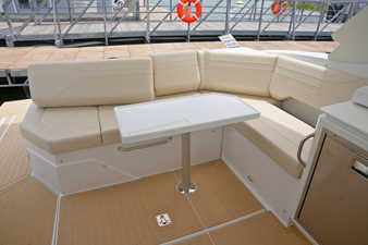 Cruisers Yachts 38 GLS 26 2026 Cruisers Yachts 38 GLS 27