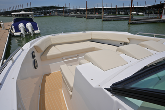 Cruisers Yachts 38 GLS 46 2026 Cruisers Yachts 38 GLS 47
