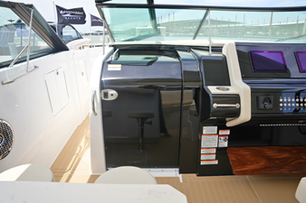 Cruisers Yachts 38 GLS 52 2026 Cruisers Yachts 38 GLS 53