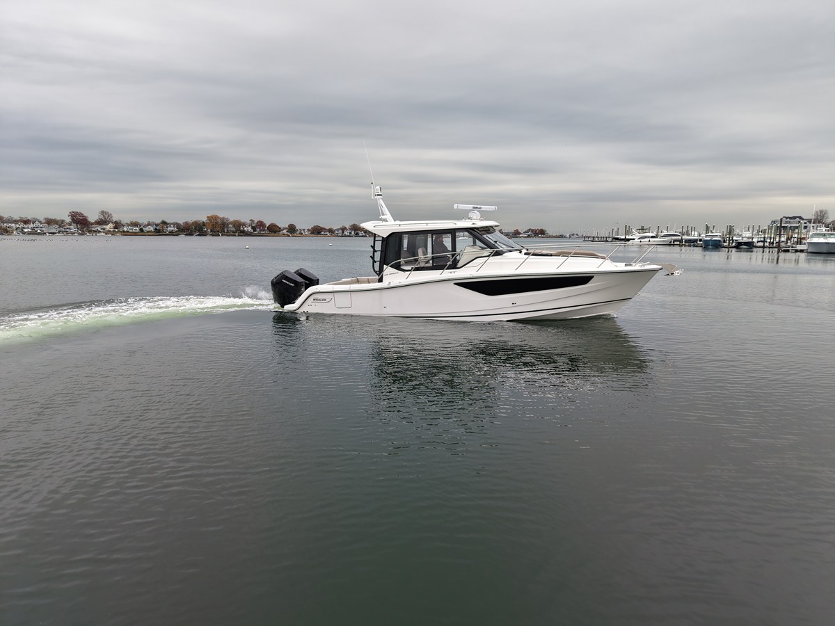 2026 Boston Whaler 365 Conquest 9