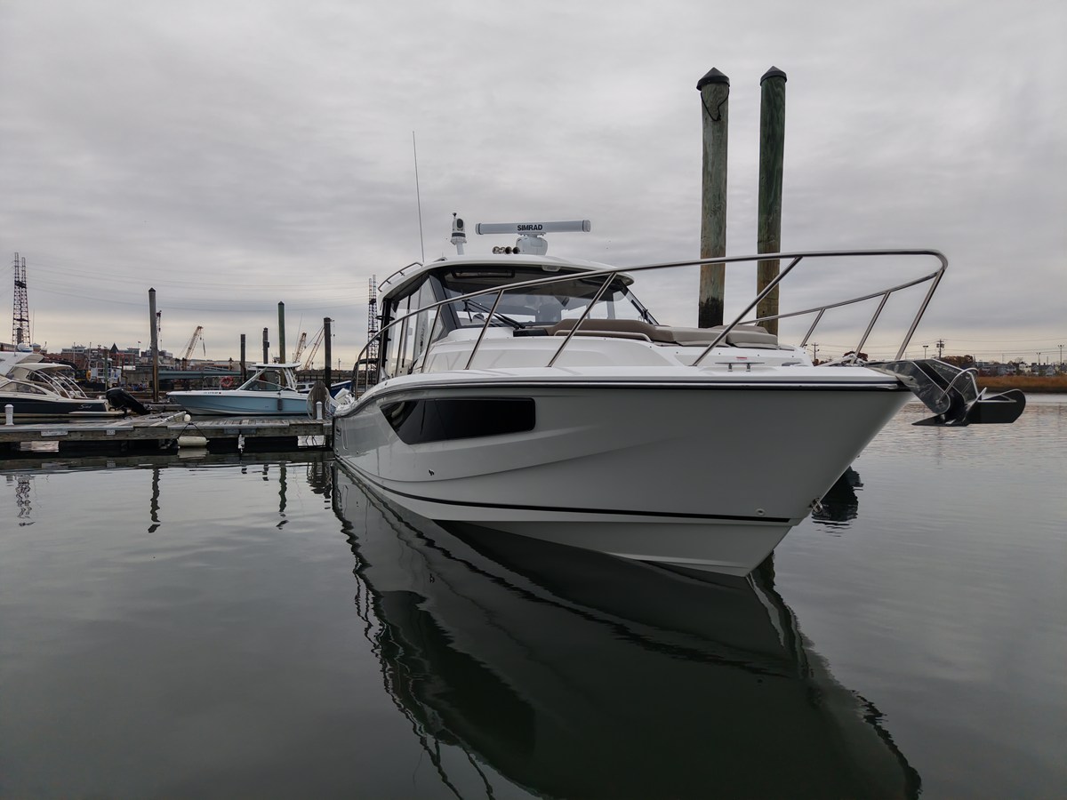 2026 Boston Whaler 365 Conquest 58
