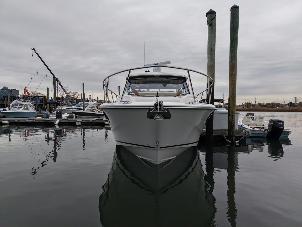 2026 Boston Whaler 365 Conquest 59