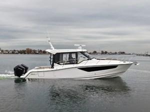 Boston Whaler 365 Conquest 0 2026 Boston Whaler 365 Conquest 1