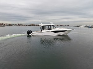 2026 Boston Whaler 365 Conquest 8
