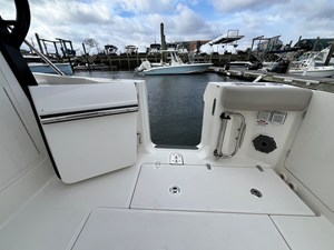 2026 Boston Whaler 365 Conquest 19