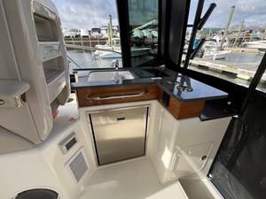 2026 Boston Whaler 365 Conquest 26