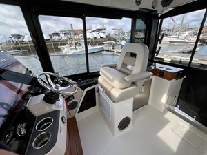 2026 Boston Whaler 365 Conquest 29