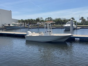 Boston Whaler 190 Montauk 1 2026 Boston Whaler 190 Montauk 2