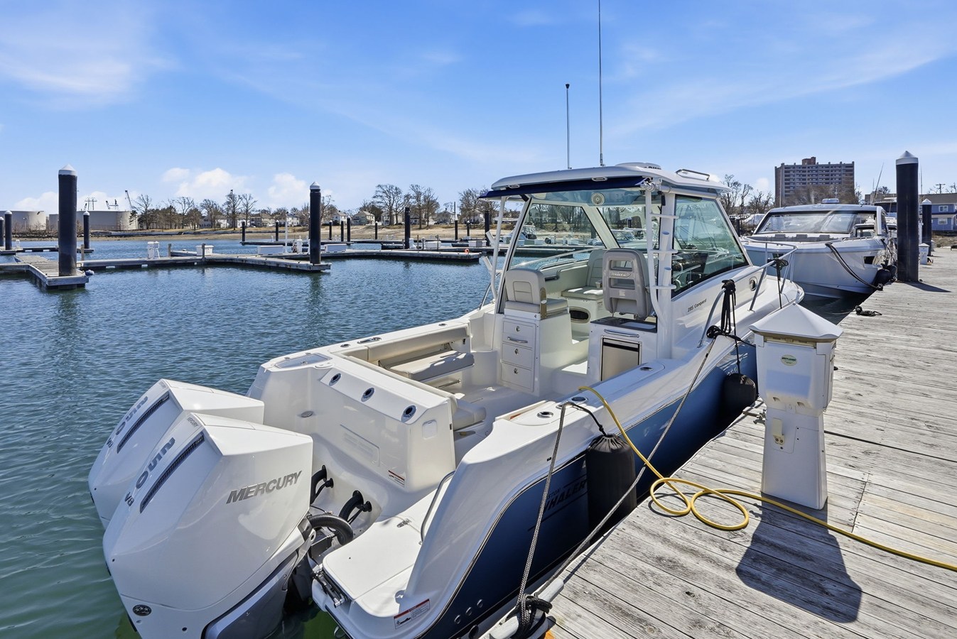 2026 Boston Whaler 285 Conquest 3