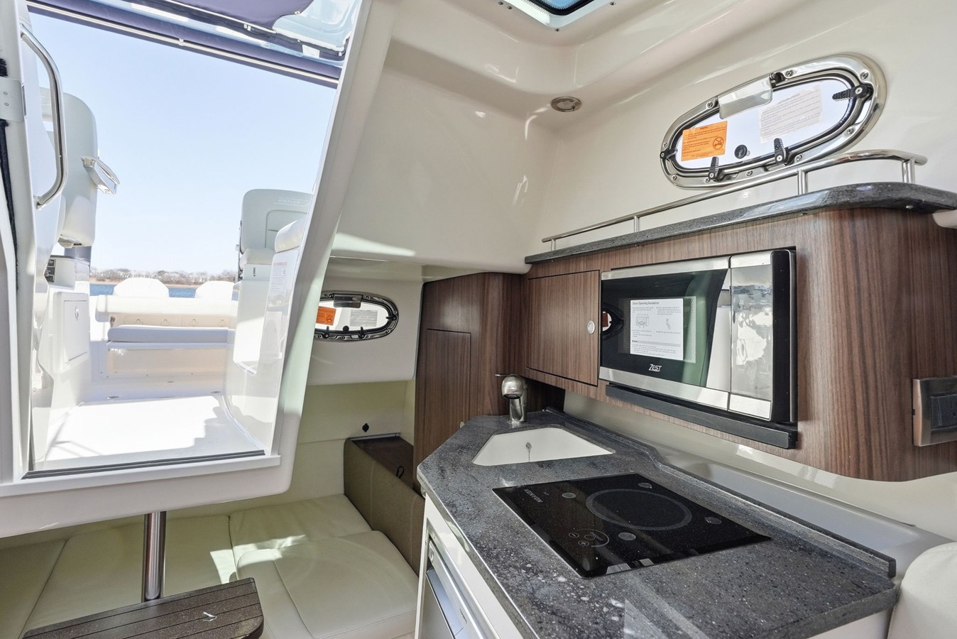 2026 Boston Whaler 285 Conquest 34