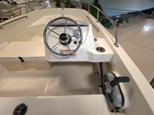 Boston Whaler 160 Super Sport 9 2027 Boston Whaler 160 Super Sport 10