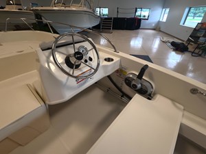 Boston Whaler 160 Super Sport 10 2027 Boston Whaler 160 Super Sport 11