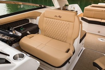 Sea Ray SLX 310 Outboard 6 2025 Sea Ray SLX 310 Outboard 7