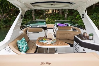 Sea Ray SLX 310 Outboard 9 2025 Sea Ray SLX 310 Outboard 10