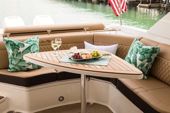 Sea Ray SLX 310 Outboard 13 2025 Sea Ray SLX 310 Outboard 14
