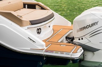 Sea Ray SLX 310 Outboard 16 2025 Sea Ray SLX 310 Outboard 17
