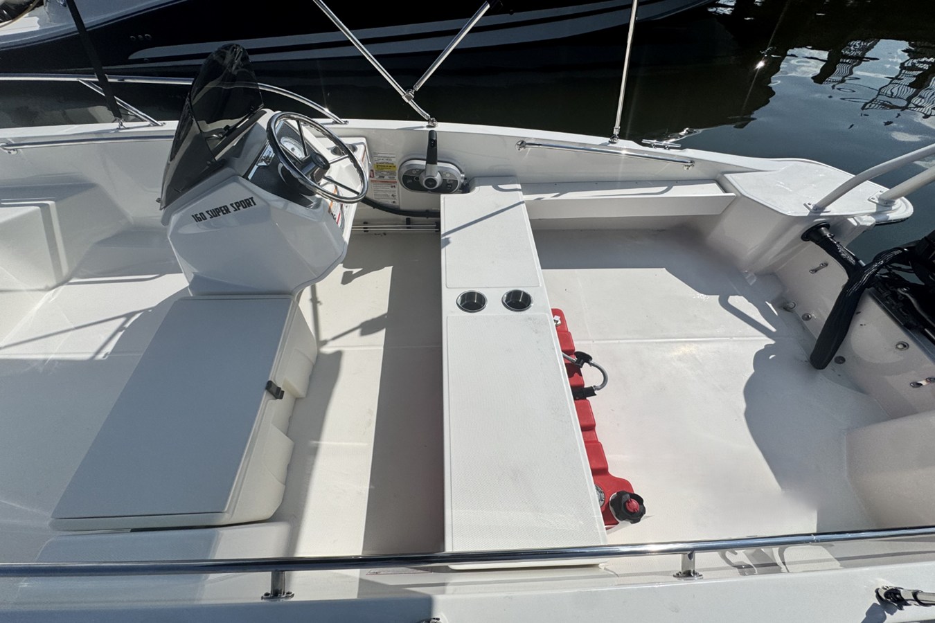 2027 Boston Whaler 160 Super Sport 12